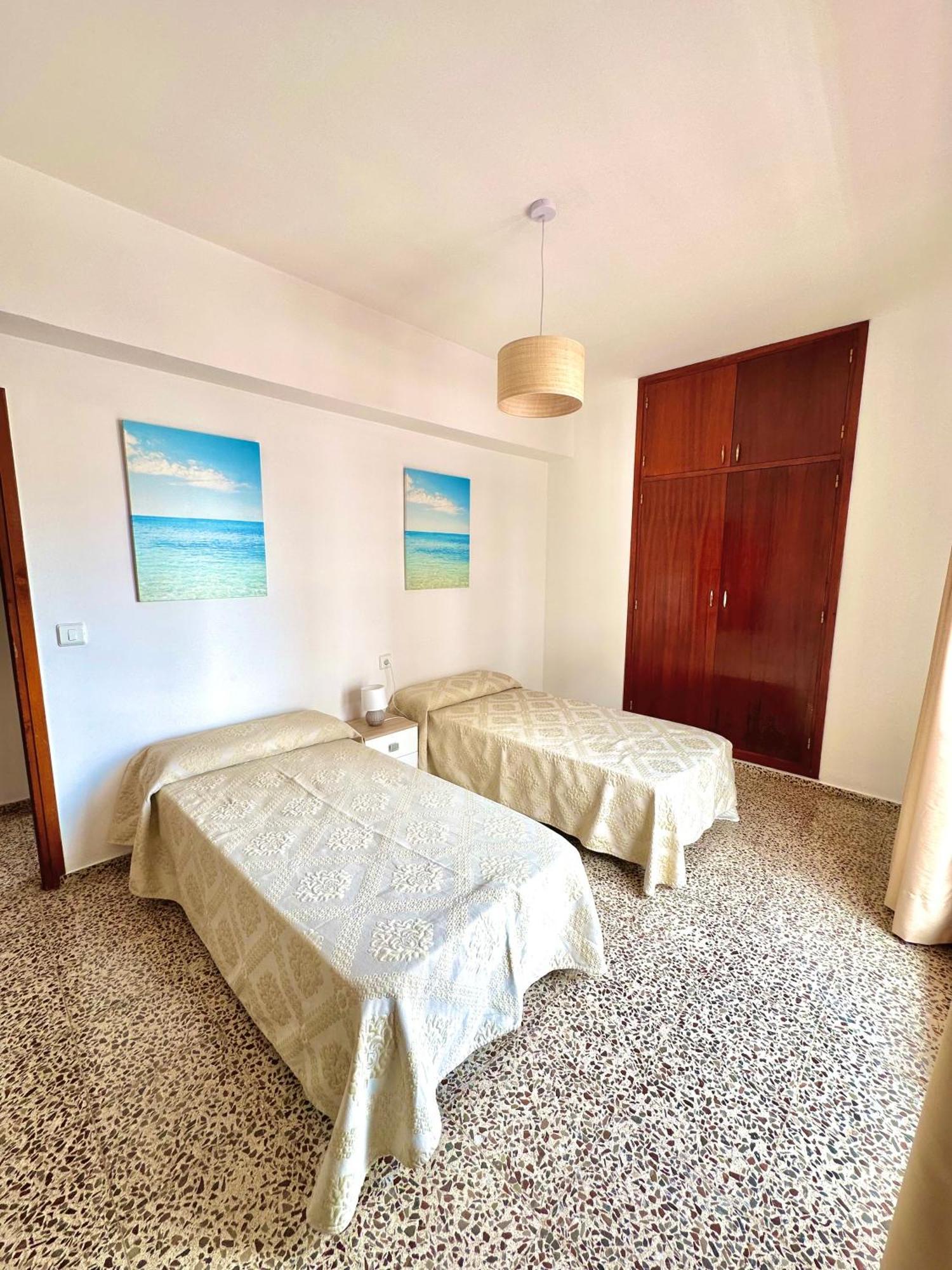 Hostal Y Apartamentos Santa Eulalia Santa Eularia des Riu Exteriér fotografie